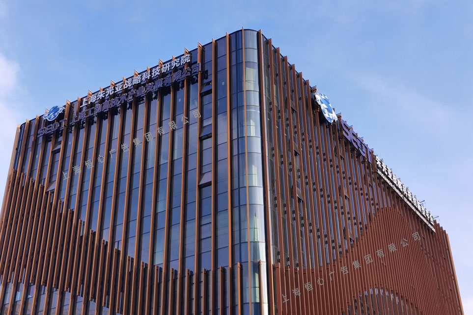 幕墻發(fā)光字側(cè)面效果