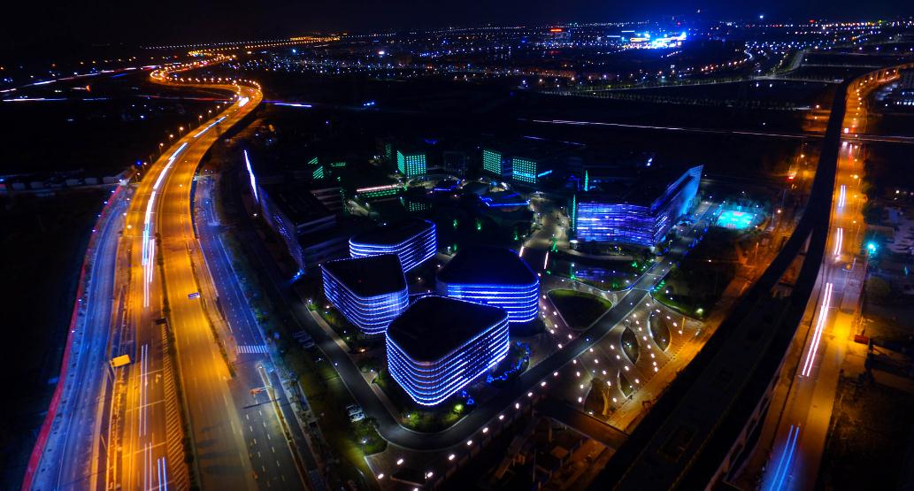 現(xiàn)代樓體亮化工程：挑戰(zhàn)與機遇