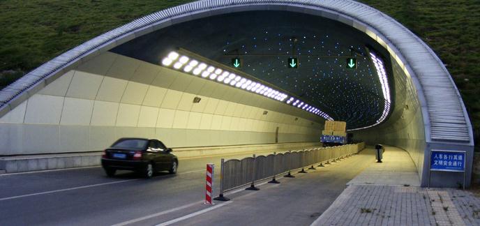 隧道照明：如何讓每個人的行駛更加安全？