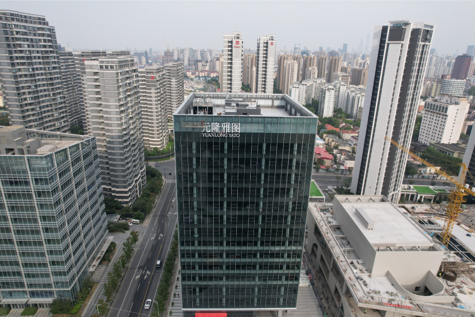 上海元隆雅圖幕墻發(fā)光字項(xiàng)