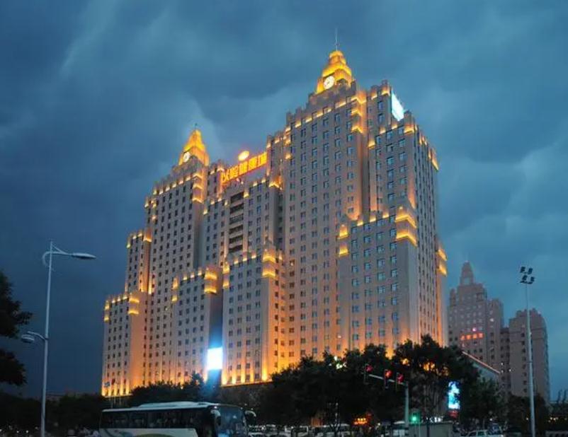 城市大樓花式亮化，展現(xiàn)夜間魅力