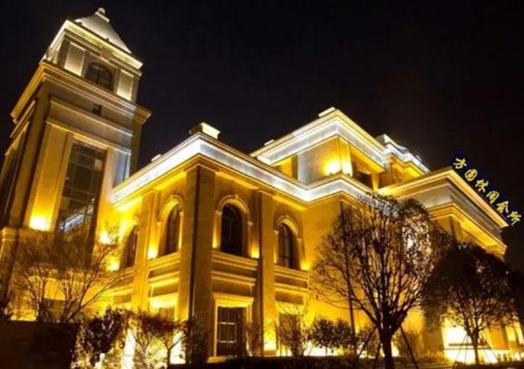 私人會(huì)所亮化：打造舒適、高檔的娛樂場所